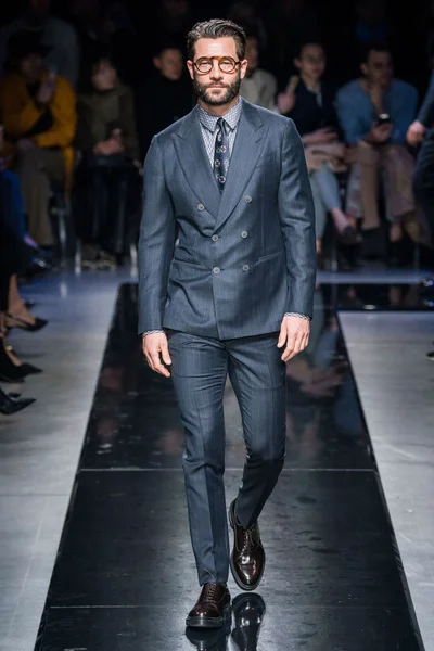 Look 7